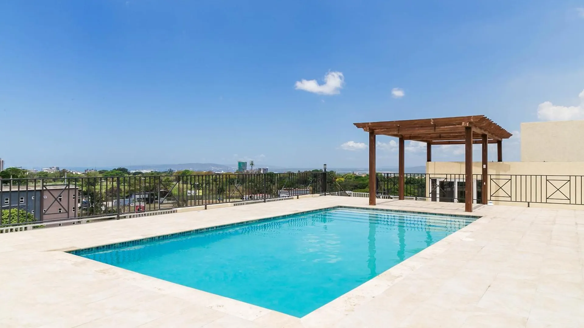 Choose To Be Happy At Twenty 2A With Pool Apartment Kingston