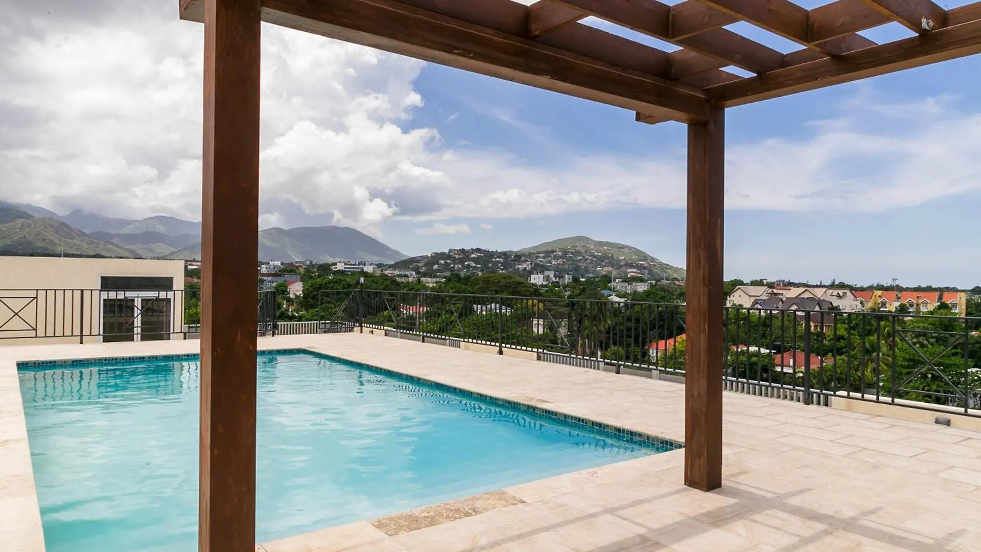 Choose To Be Happy At Twenty 2A With Pool Apartment Kingston 0*,